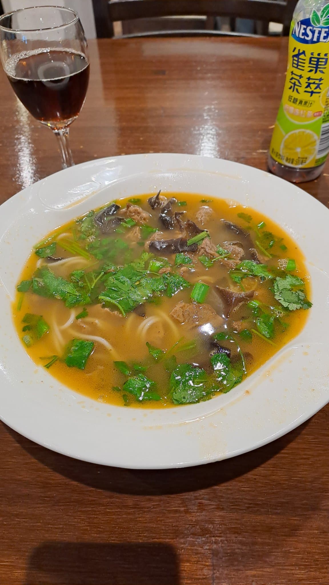 Estofado de carne con fideos de arroz